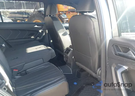 2023 Volkswagen Tiguan 2.0T Se R-Line Black z USA, uszkodzony, nr VIN 3VV8B7AX3PM135998